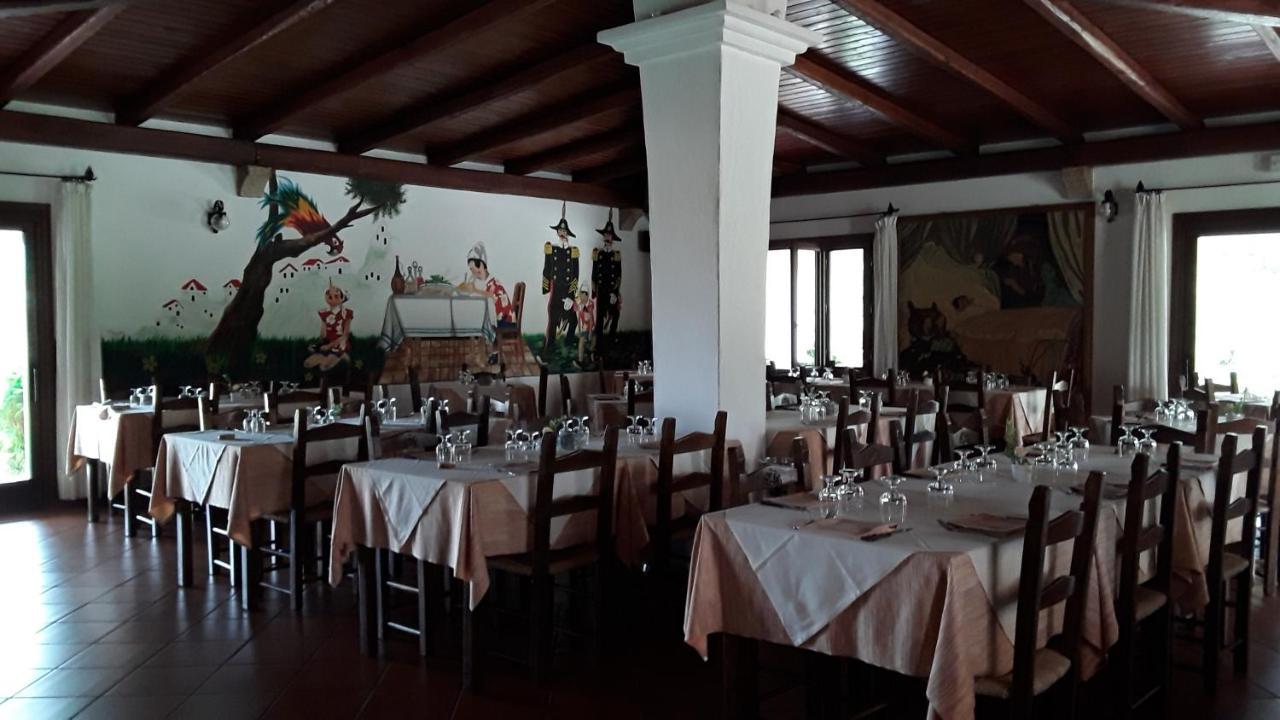 Hotel Pinocchio Arzachena Bagian luar foto