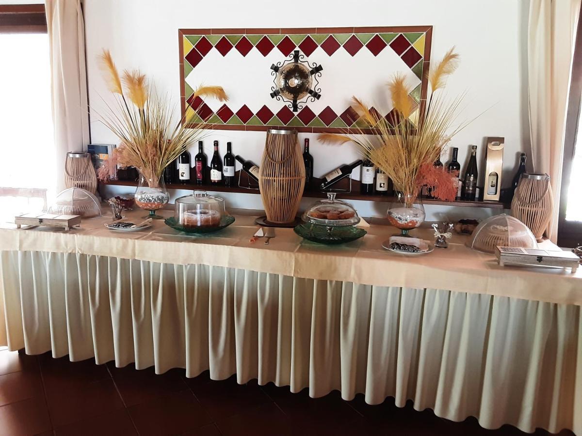 Hotel Pinocchio Arzachena Bagian luar foto