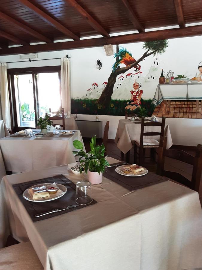 Hotel Pinocchio Arzachena Bagian luar foto
