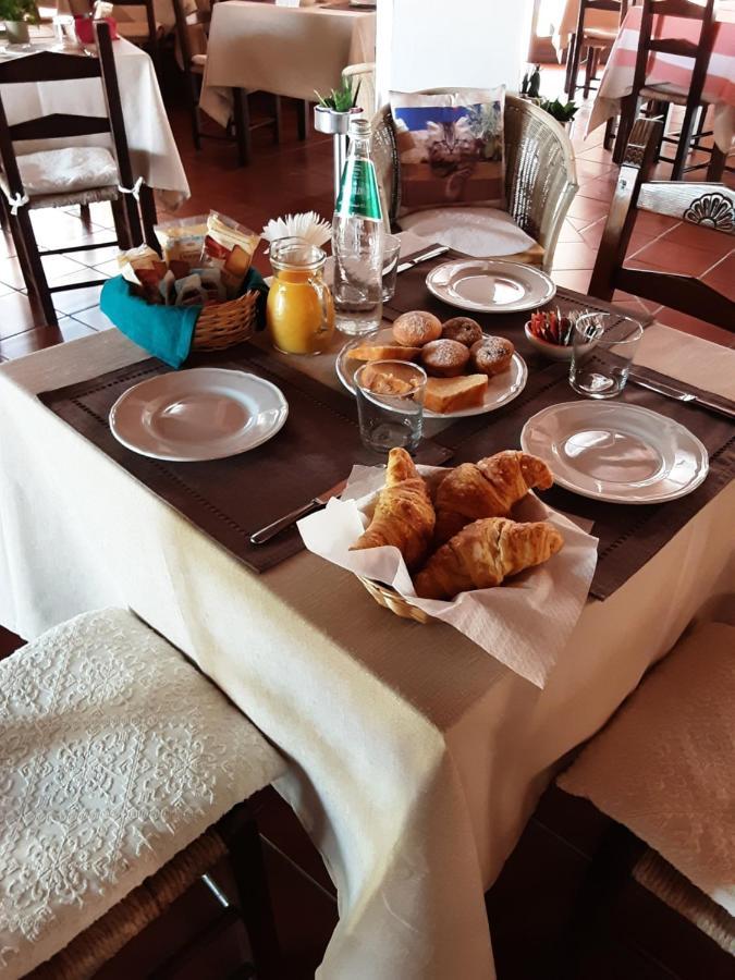 Hotel Pinocchio Arzachena Bagian luar foto