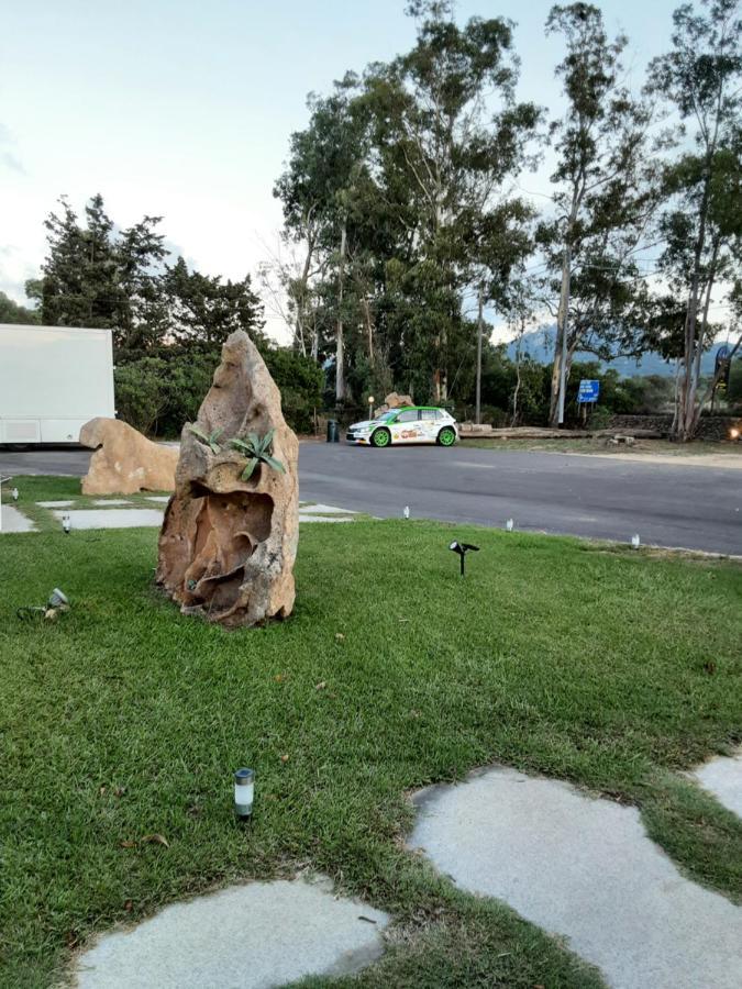 Hotel Pinocchio Arzachena Bagian luar foto